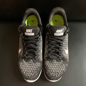 Nike Air Max Sequent 2 -Boys size 7.5.